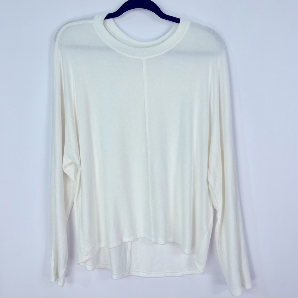 2/$30 Treasure and Bond Off White Casual Crewneck Sweater sz Medium